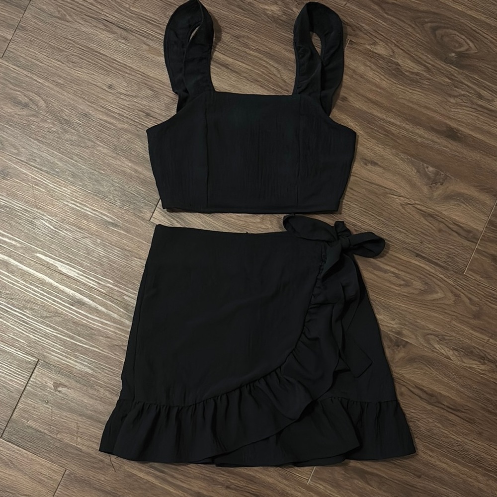 Elegant Black Women's Skirt Set